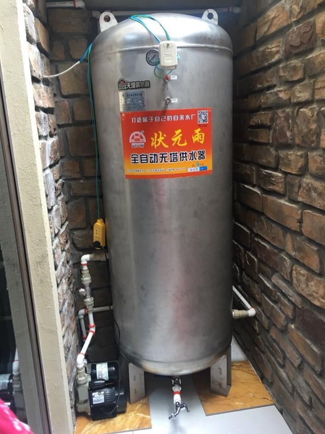 無塔供水器壓力罐與增壓泵在解決水壓不足問題上的優(yōu)劣盤點(diǎn)