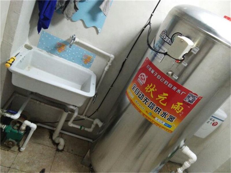 狀元雨無(wú)塔供水器壓力罐樓房安裝實(shí)拍