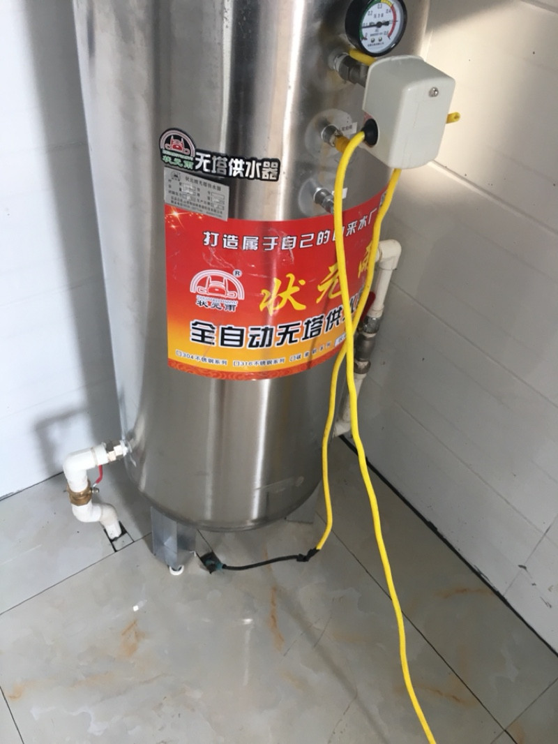 狀元雨無(wú)塔供水器壓力罐樓房安裝實(shí)拍