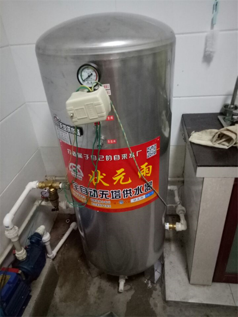 狀元雨無塔供水器壓力罐農(nóng)村安裝實拍