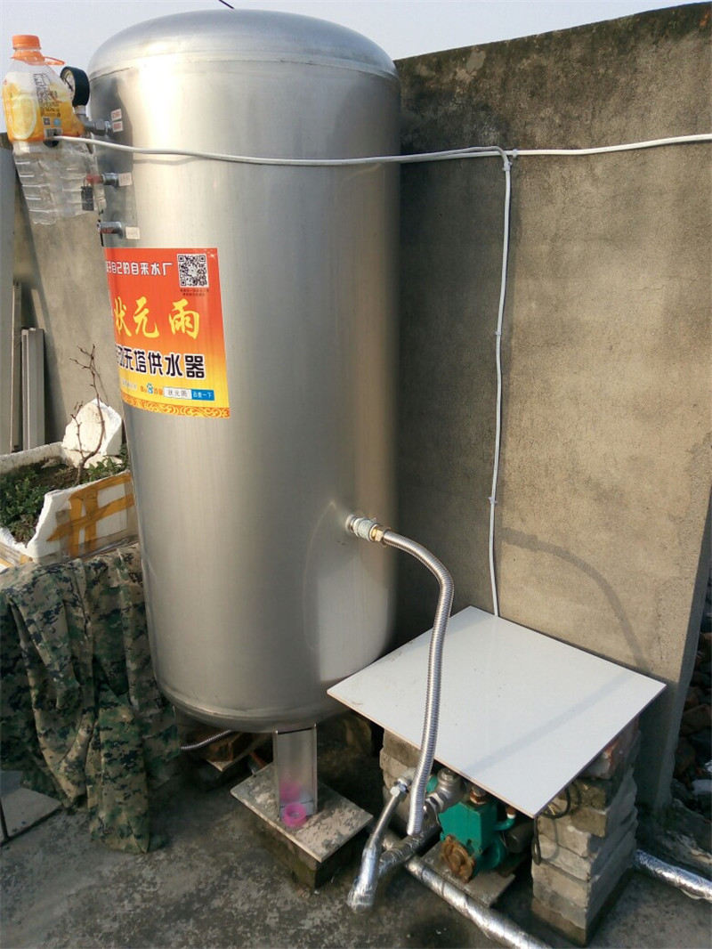 狀元雨無塔供水器壓力罐大罐安裝實(shí)拍