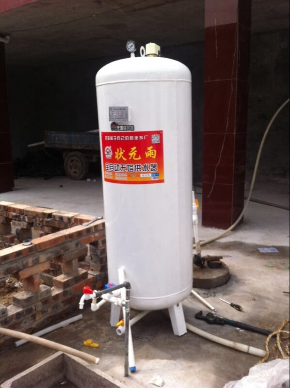 狀元雨全自動無塔供水器/無塔供水壓力罐占地少，優(yōu)點多